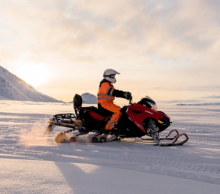 Snowmobiling | Langjokull | Incentives | Horizons