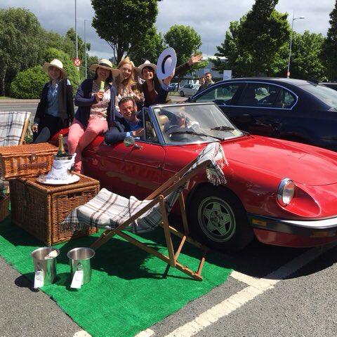 We love parking lot picnics with @powerscourtHtl on a Monday!