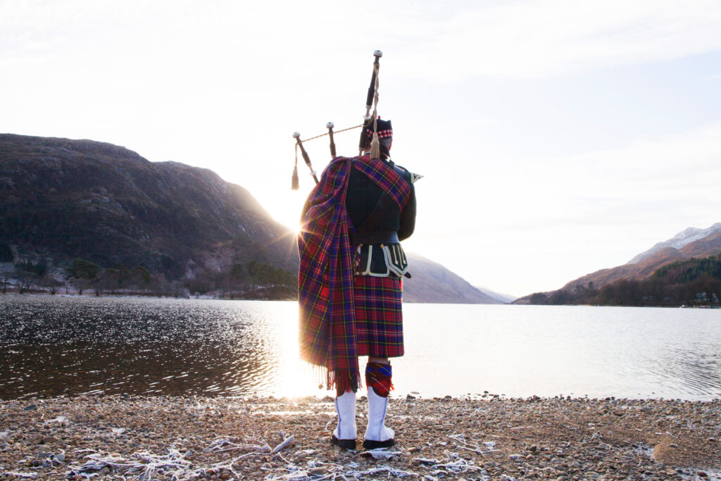 Unveiling Scotland - a land of treasures and proud customs!